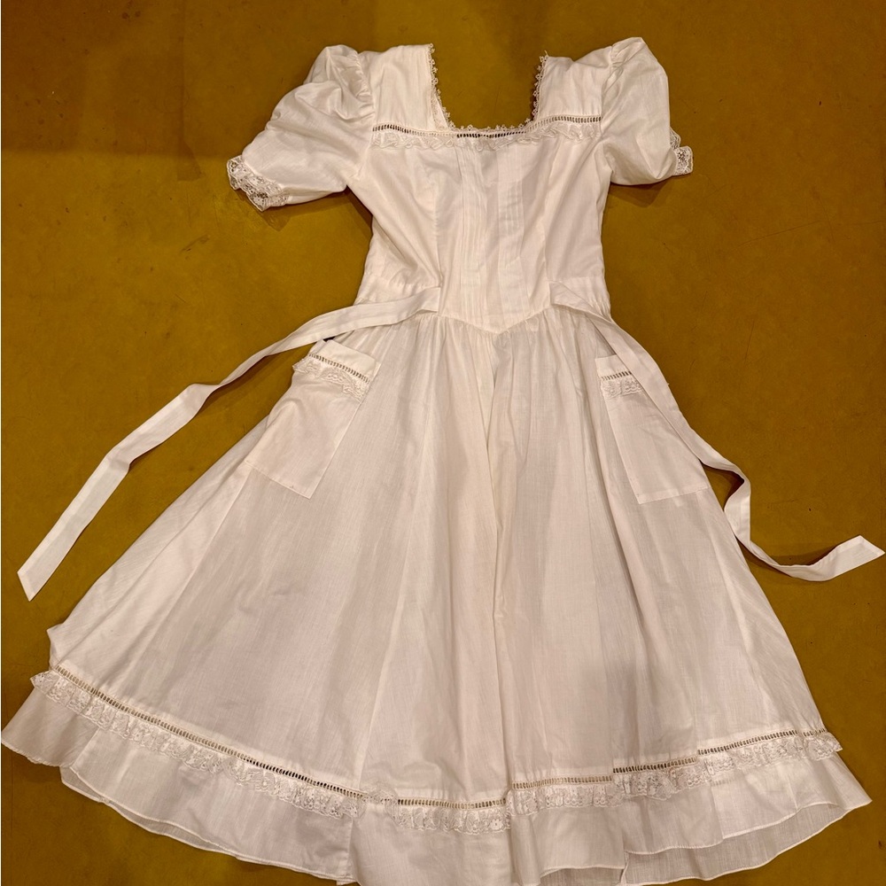 Gunne Sax Small White Formal Dress